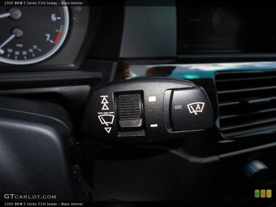 Black Interior Controls for the 2005 BMW 5 Series 530i Sedan #70338924