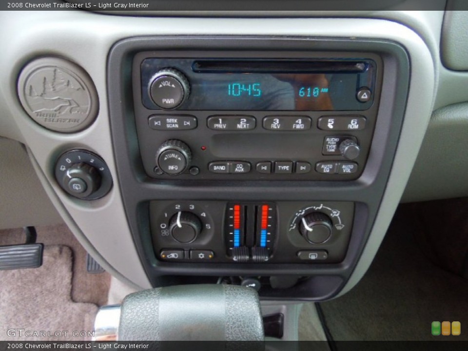 Light Gray Interior Controls for the 2008 Chevrolet TrailBlazer LS #70345326