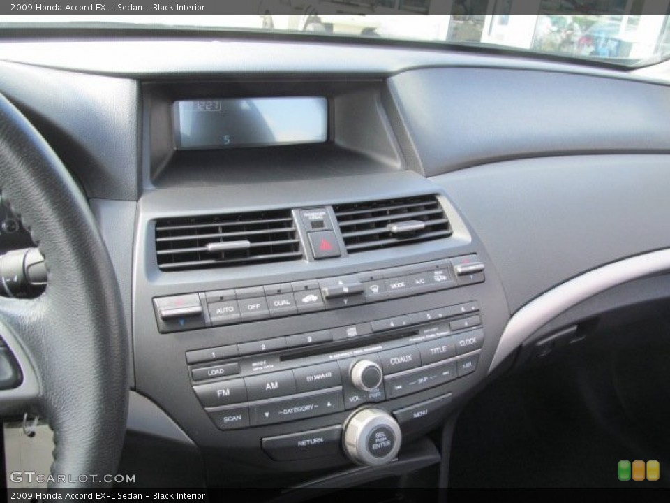 Black Interior Controls for the 2009 Honda Accord EX-L Sedan #70361175