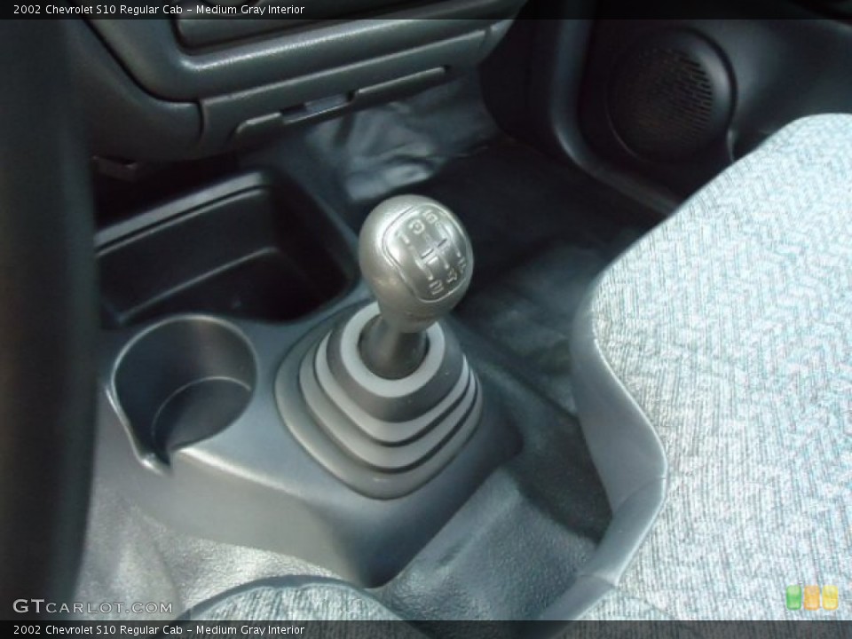 Medium Gray Interior Transmission for the 2002 Chevrolet S10 Regular Cab #70362342