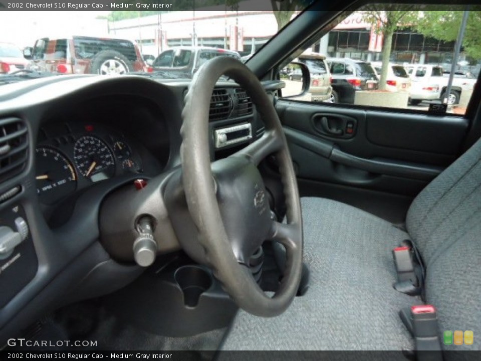 Medium Gray Interior Steering Wheel for the 2002 Chevrolet S10 Regular Cab #70362435