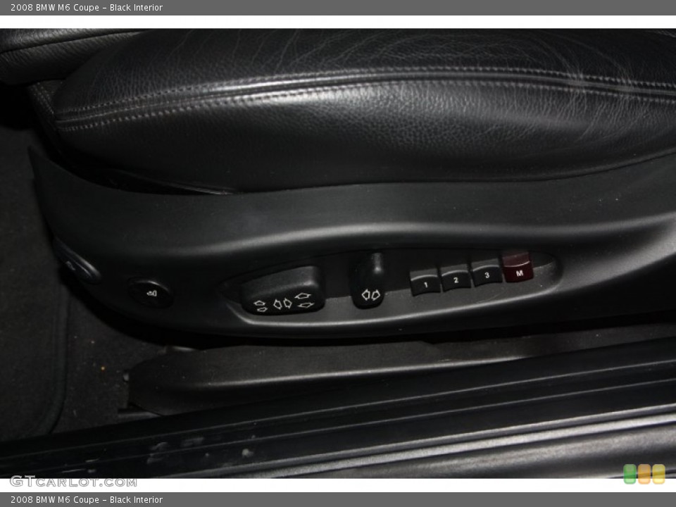 Black Interior Controls for the 2008 BMW M6 Coupe #70370421