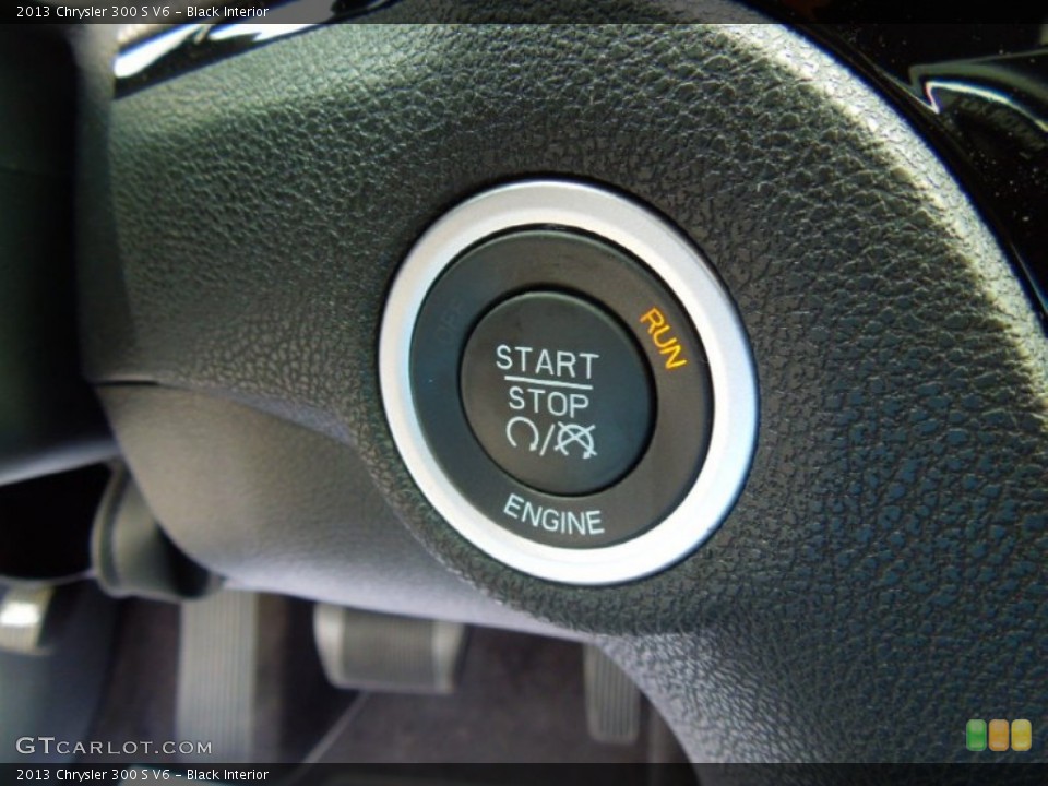 Black Interior Controls for the 2013 Chrysler 300 S V6 #70402554