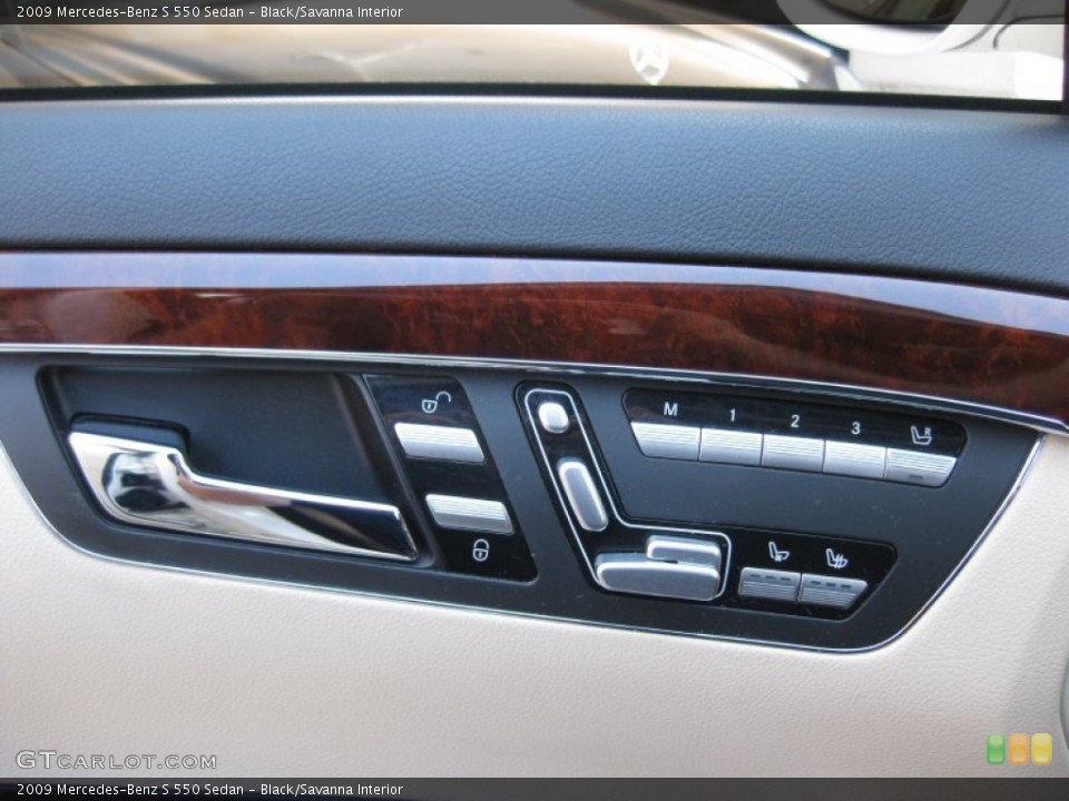 Black/Savanna Interior Controls for the 2009 Mercedes-Benz S 550 Sedan #70417934