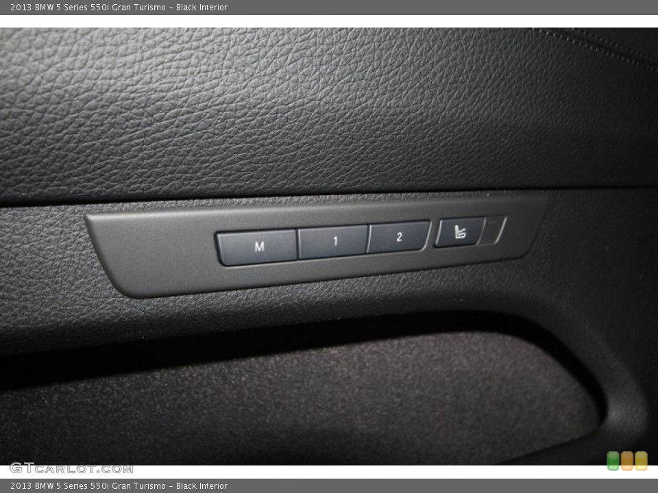 Black Interior Controls for the 2013 BMW 5 Series 550i Gran Turismo #70427780