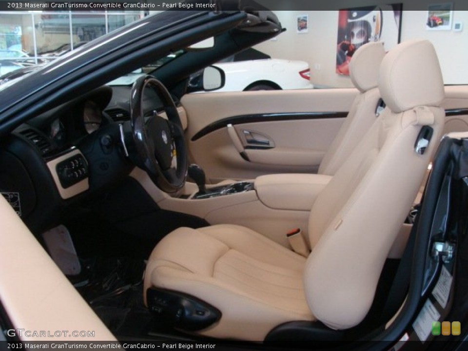 Pearl Beige Interior Photo for the 2013 Maserati GranTurismo Convertible GranCabrio #70444414