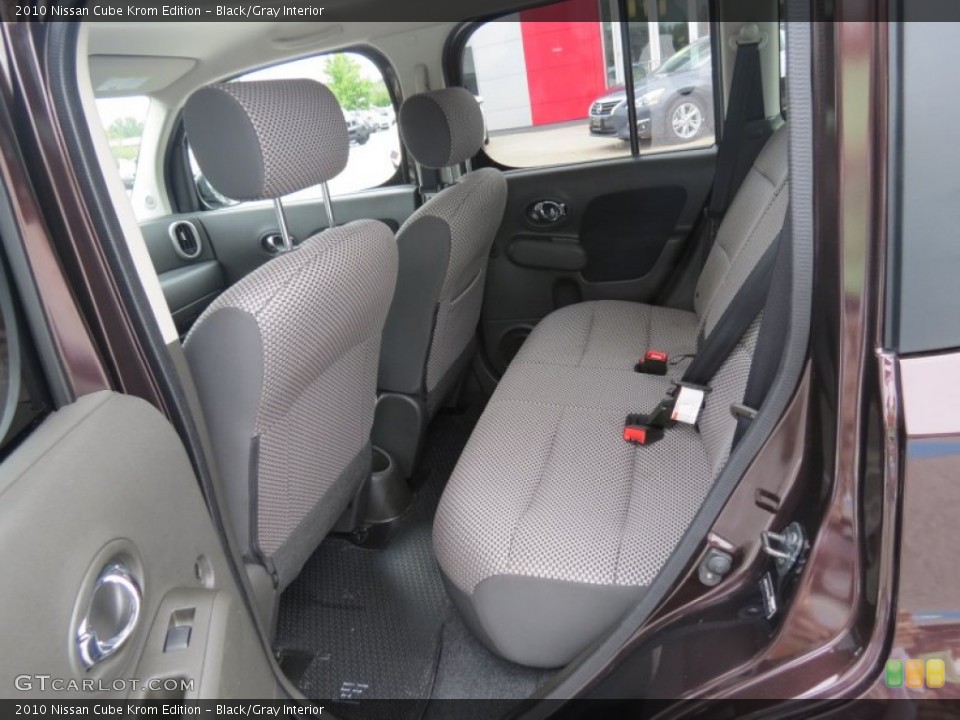 Black/Gray Interior Photo for the 2010 Nissan Cube Krom Edition #70444819