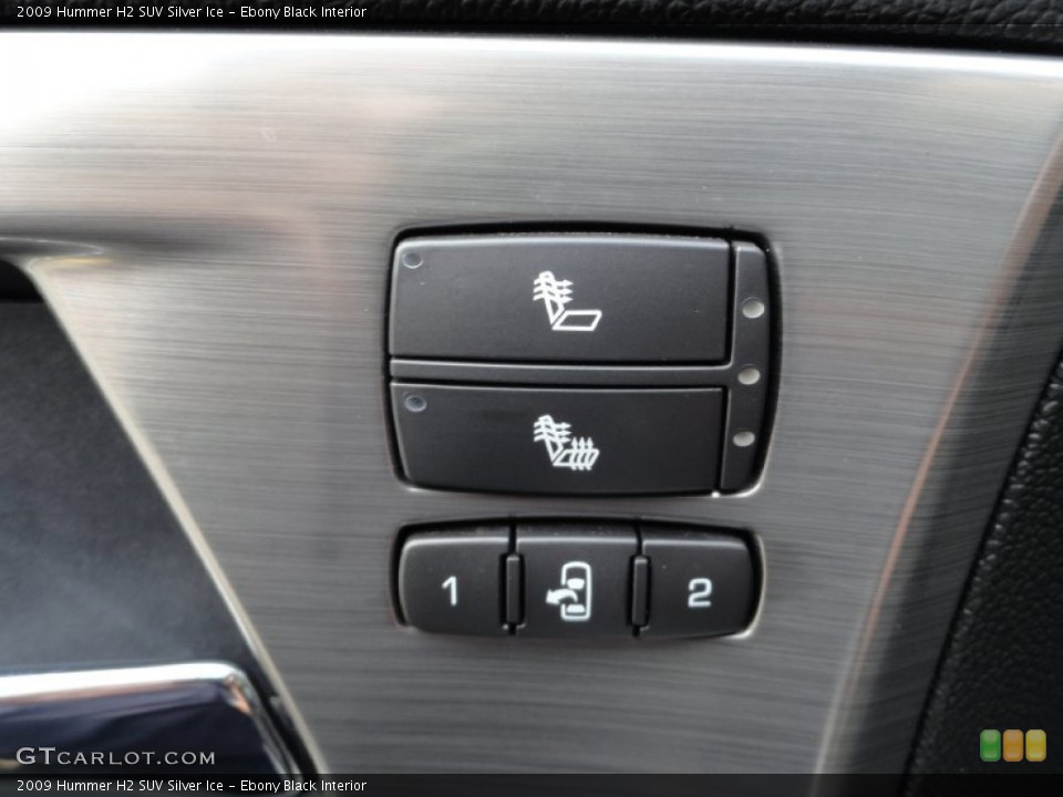 Ebony Black Interior Controls for the 2009 Hummer H2 SUV Silver Ice #70467442