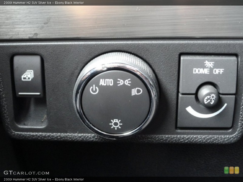 Ebony Black Interior Controls for the 2009 Hummer H2 SUV Silver Ice #70467481