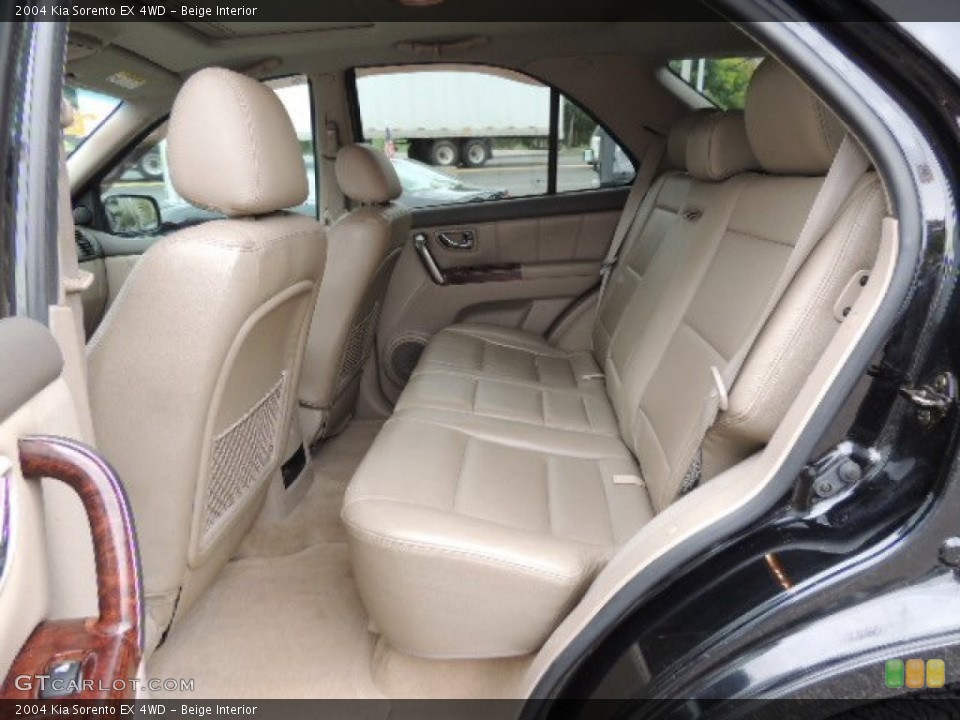 Beige Interior Rear Seat for the 2004 Kia Sorento EX 4WD #70480646