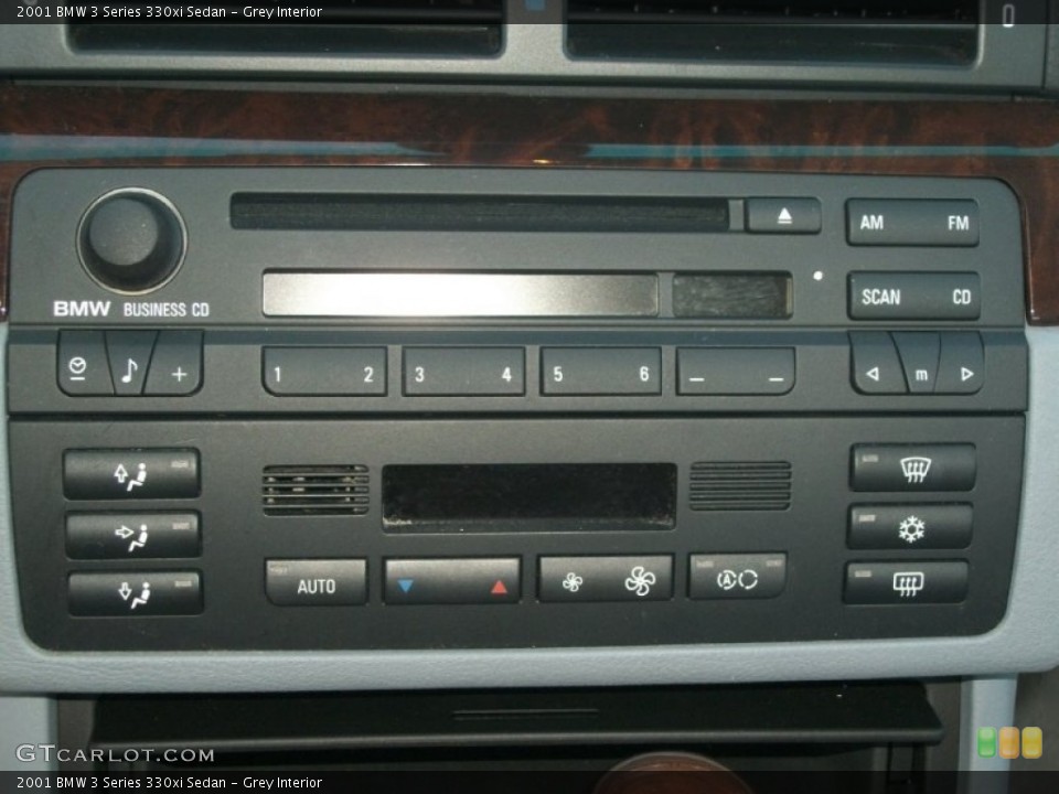 Grey Interior Controls for the 2001 BMW 3 Series 330xi Sedan #70508717
