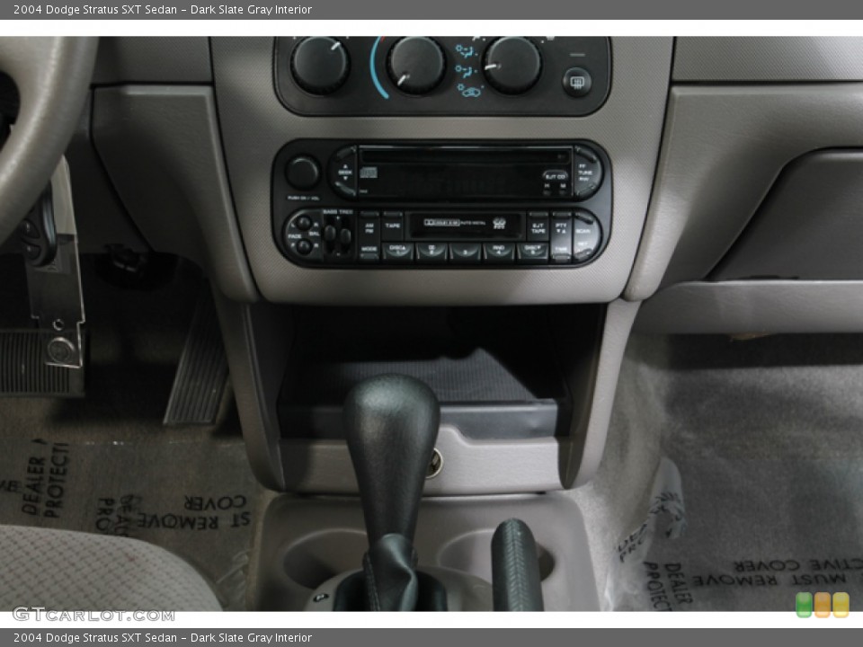 Dark Slate Gray Interior Controls for the 2004 Dodge Stratus SXT Sedan #70517640
