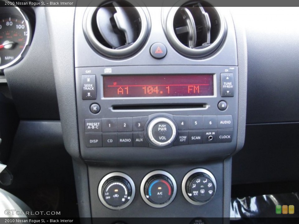 Black Interior Controls for the 2010 Nissan Rogue SL #70538572