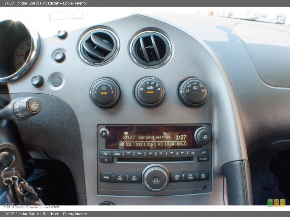 Ebony Interior Controls for the 2007 Pontiac Solstice Roadster #70540882