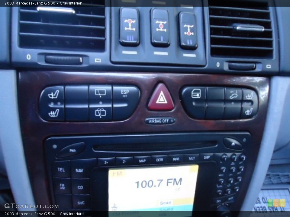 Gray Interior Controls for the 2003 Mercedes-Benz G 500 #70560328