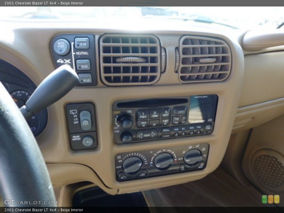 Beige Interior Controls for the 2001 Chevrolet Blazer LT 4x4 #70568823