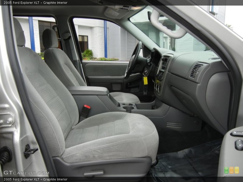 Graphite Interior Photo for the 2005 Ford Explorer XLT #70589262