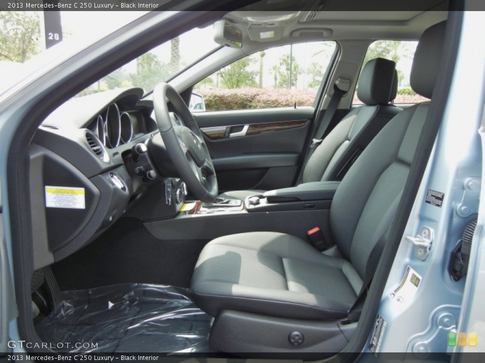 Black Interior Photo for the 2013 Mercedes-Benz C 250 Luxury #70589412