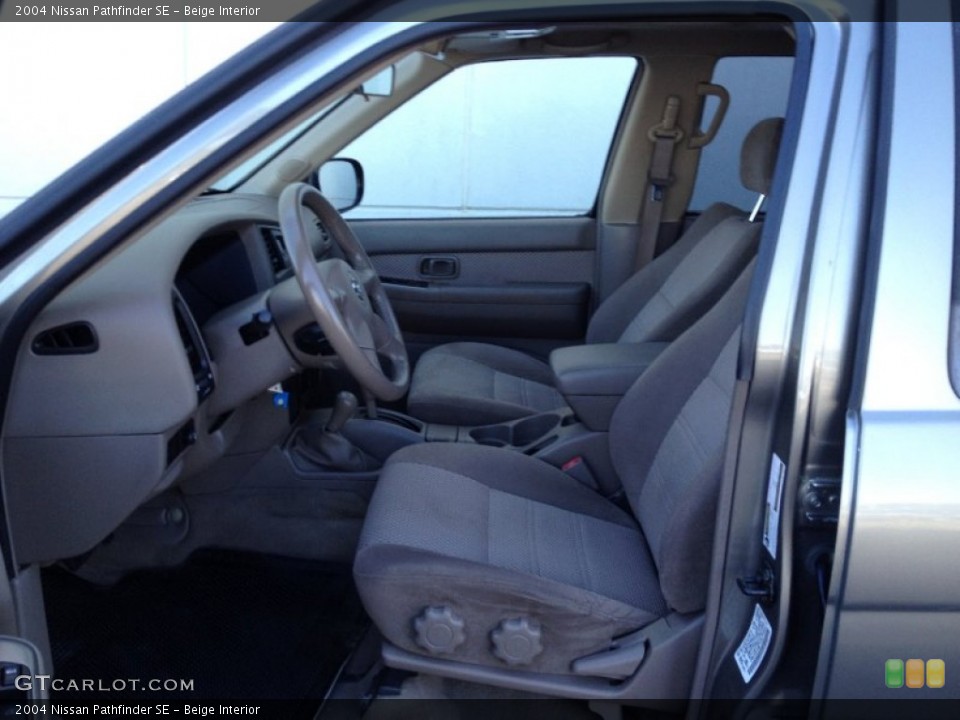Beige Interior Photo for the 2004 Nissan Pathfinder SE #70595817