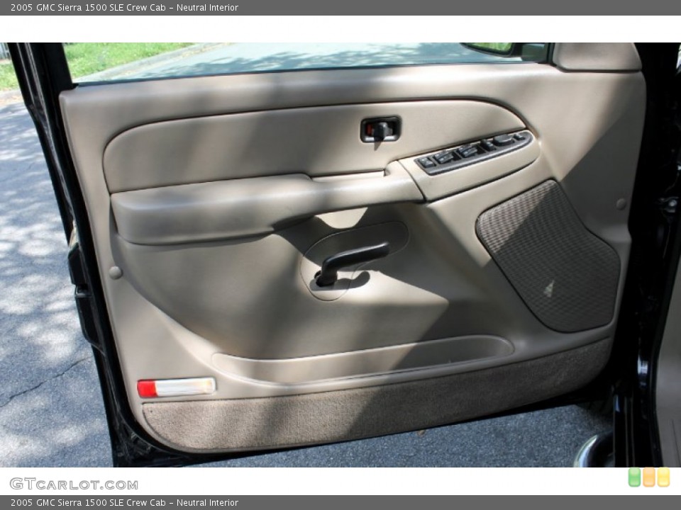 Neutral Interior Door Panel for the 2005 GMC Sierra 1500 SLE Crew Cab #70606840