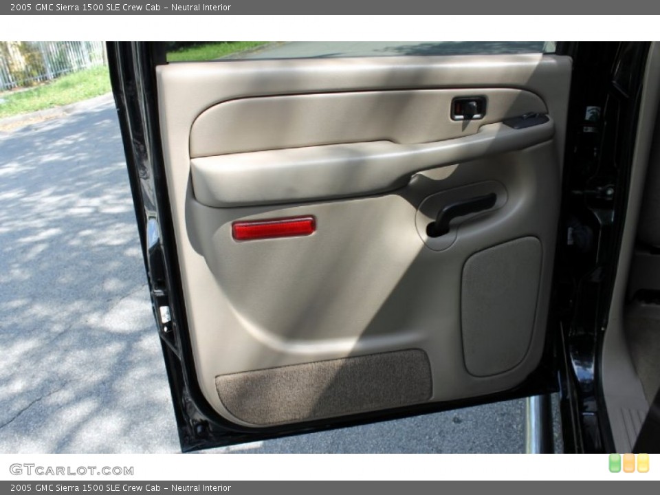 Neutral Interior Door Panel for the 2005 GMC Sierra 1500 SLE Crew Cab #70606857