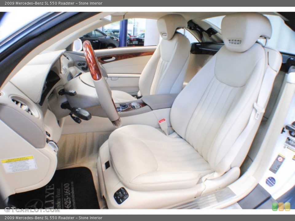 Stone Interior Photo for the 2009 Mercedes-Benz SL 550 Roadster #70627546