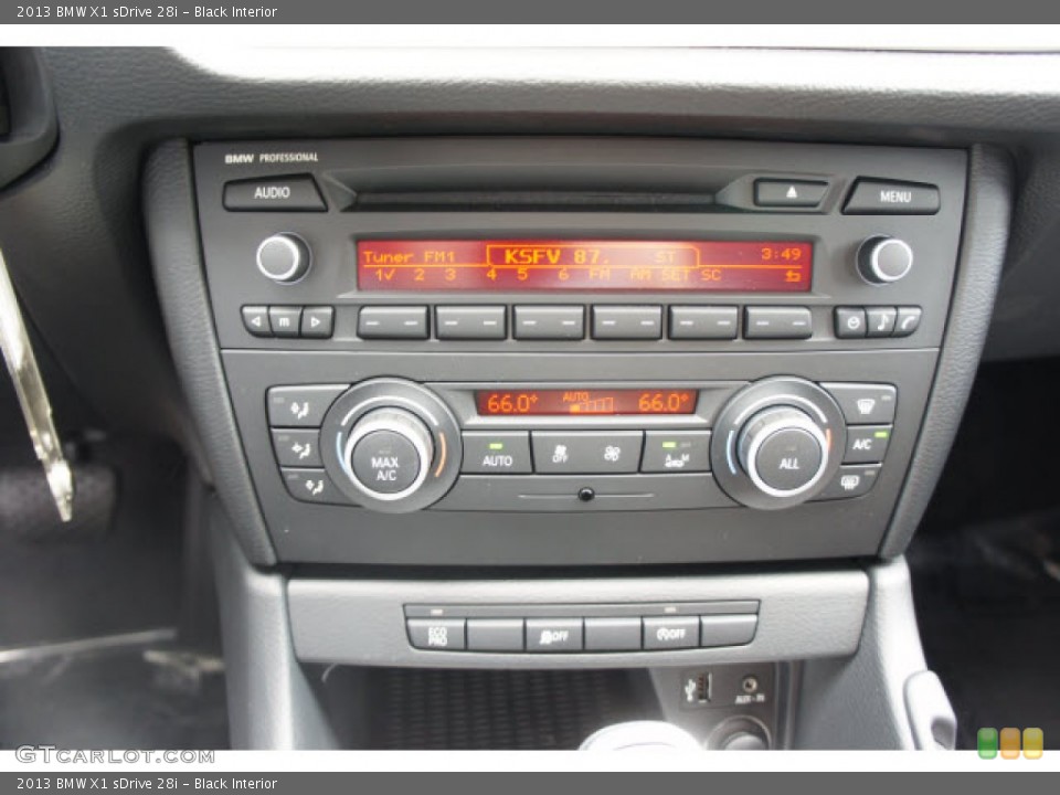 Black Interior Controls for the 2013 BMW X1 sDrive 28i #70653208