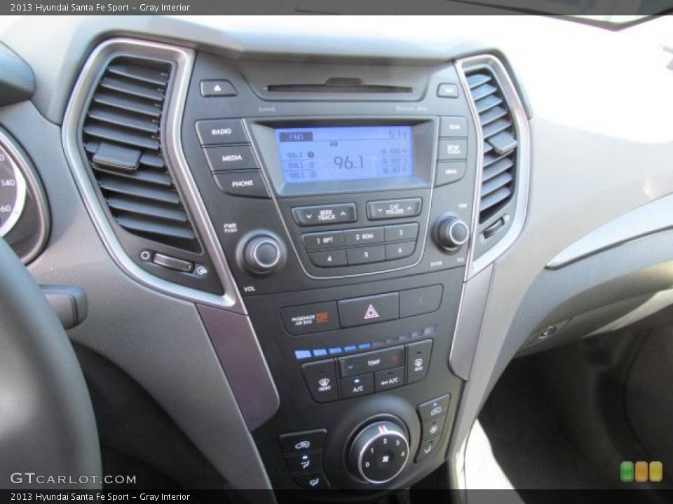 Gray Interior Controls for the 2013 Hyundai Santa Fe Sport #70674961