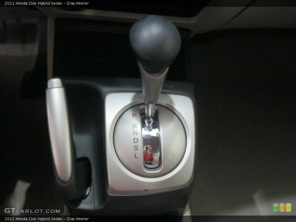 Gray Interior Transmission for the 2011 Honda Civic Hybrid Sedan #70675003