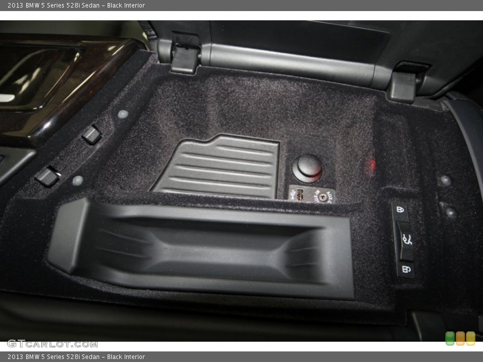 Black Interior Controls for the 2013 BMW 5 Series 528i Sedan #70695011