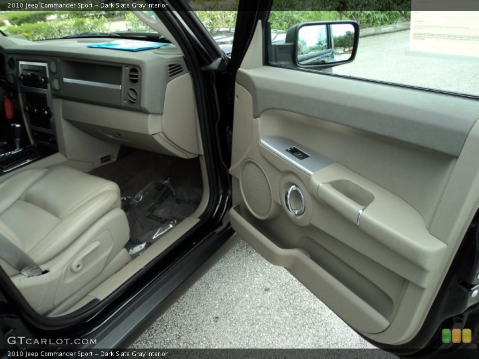 Dark Slate Gray Interior Photo for the 2010 Jeep Commander Sport #70700069