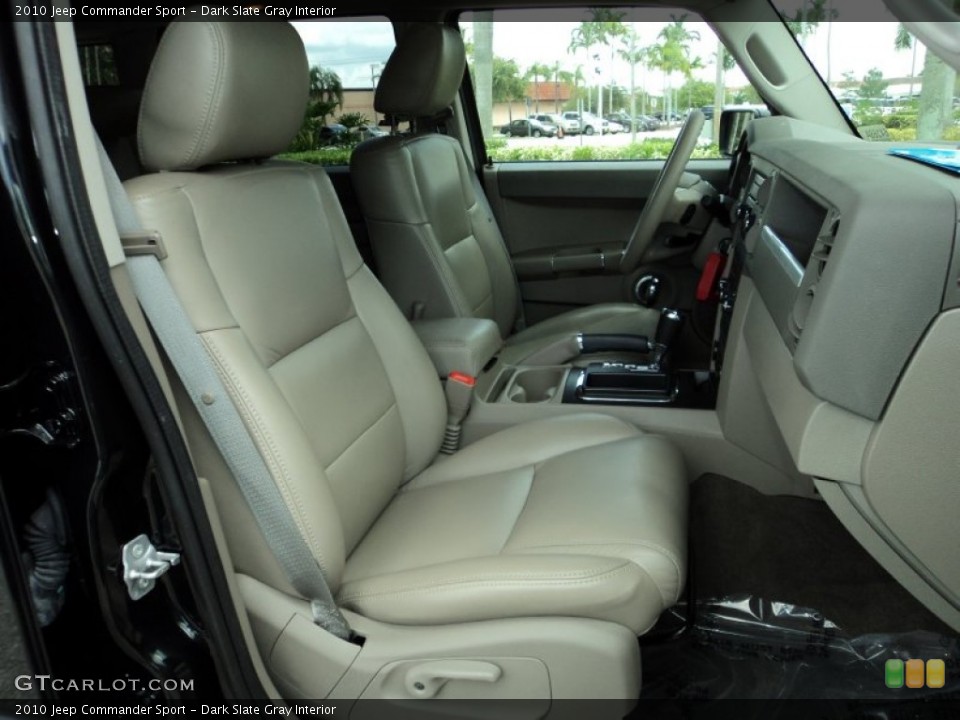 Dark Slate Gray Interior Photo for the 2010 Jeep Commander Sport #70700078