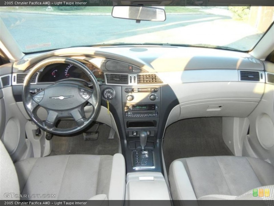 Light Taupe Interior Photo for the 2005 Chrysler Pacifica AWD #70724648