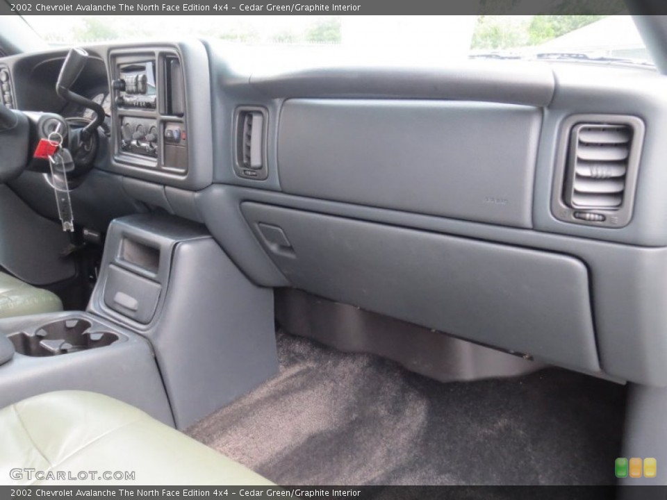 Cedar Green/Graphite Interior Dashboard for the 2002 Chevrolet Avalanche The North Face Edition 4x4 #70728506