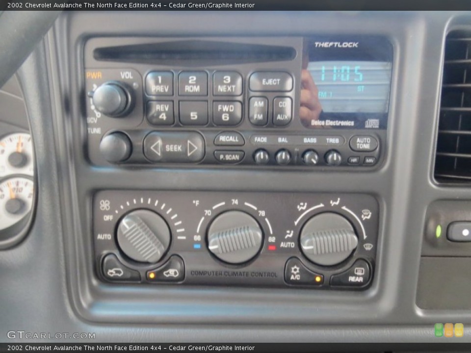 Cedar Green/Graphite Interior Controls for the 2002 Chevrolet Avalanche The North Face Edition 4x4 #70728620