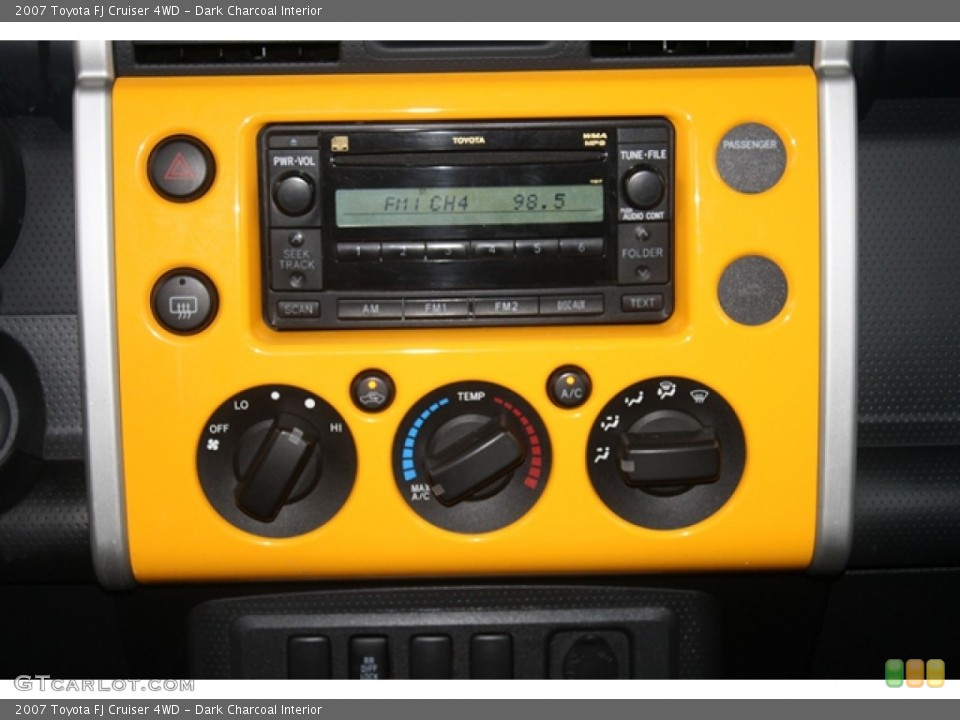 Dark Charcoal Interior Controls for the 2007 Toyota FJ Cruiser 4WD #70735646