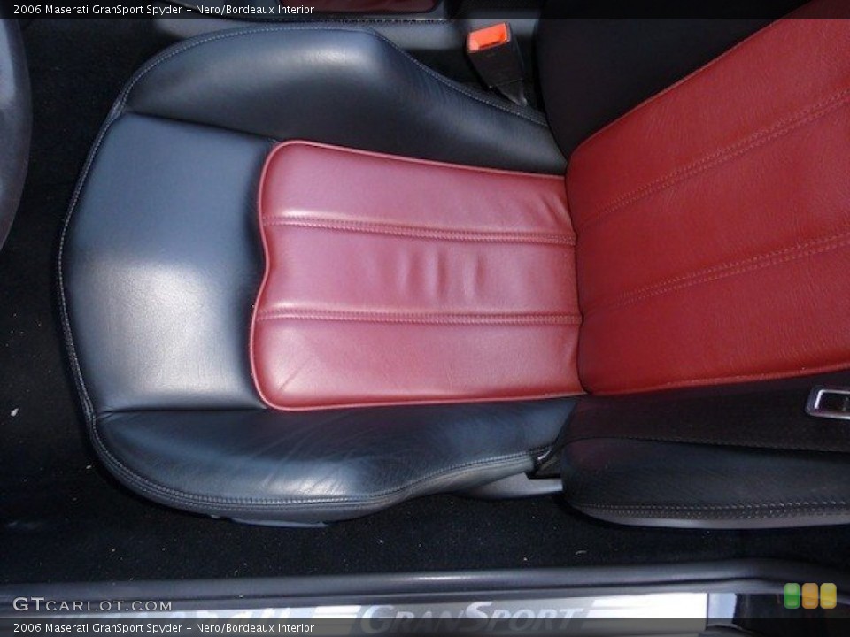 Nero/Bordeaux Interior Front Seat for the 2006 Maserati GranSport Spyder #70739825