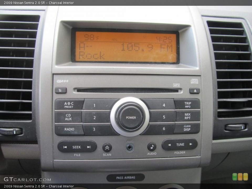 Charcoal Interior Controls for the 2009 Nissan Sentra 2.0 SR #70775257