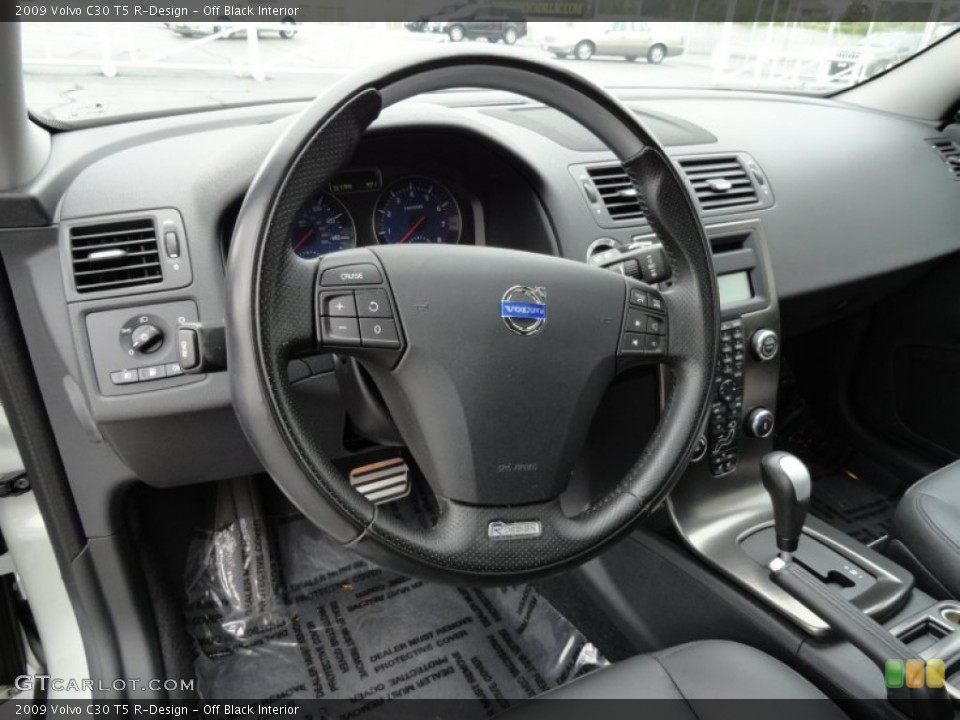 Off Black Interior Photo for the 2009 Volvo C30 T5 R-Design #70789145