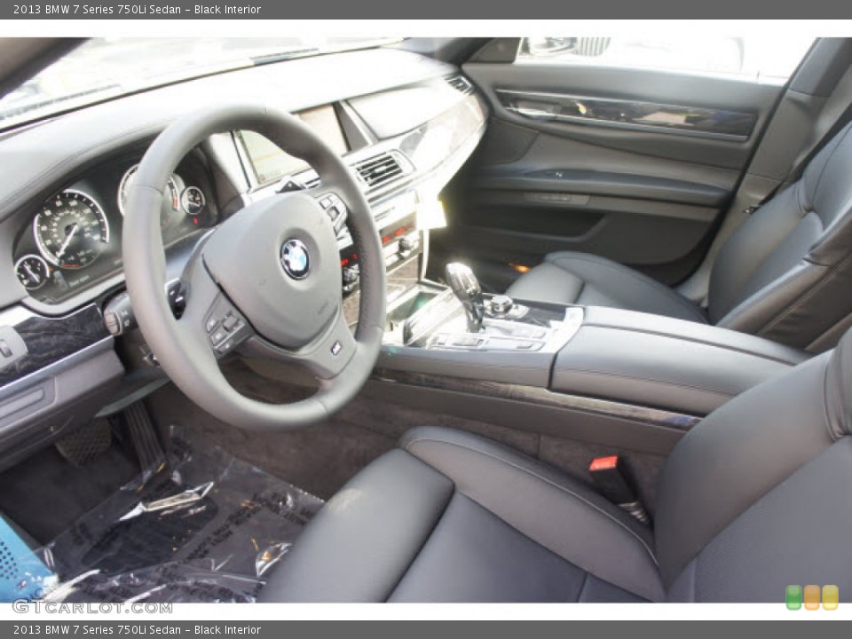 Black Interior Photo for the 2013 BMW 7 Series 750Li Sedan #70815149