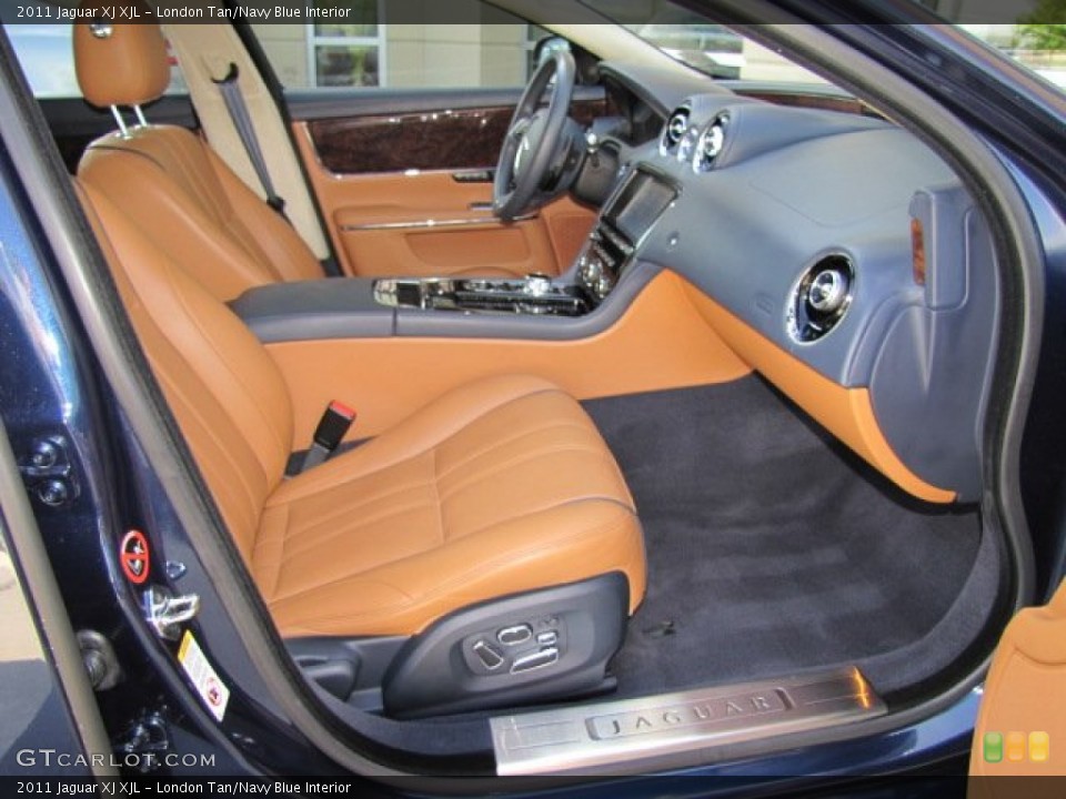 London Tan/Navy Blue Interior Photo for the 2011 Jaguar XJ XJL #70820452