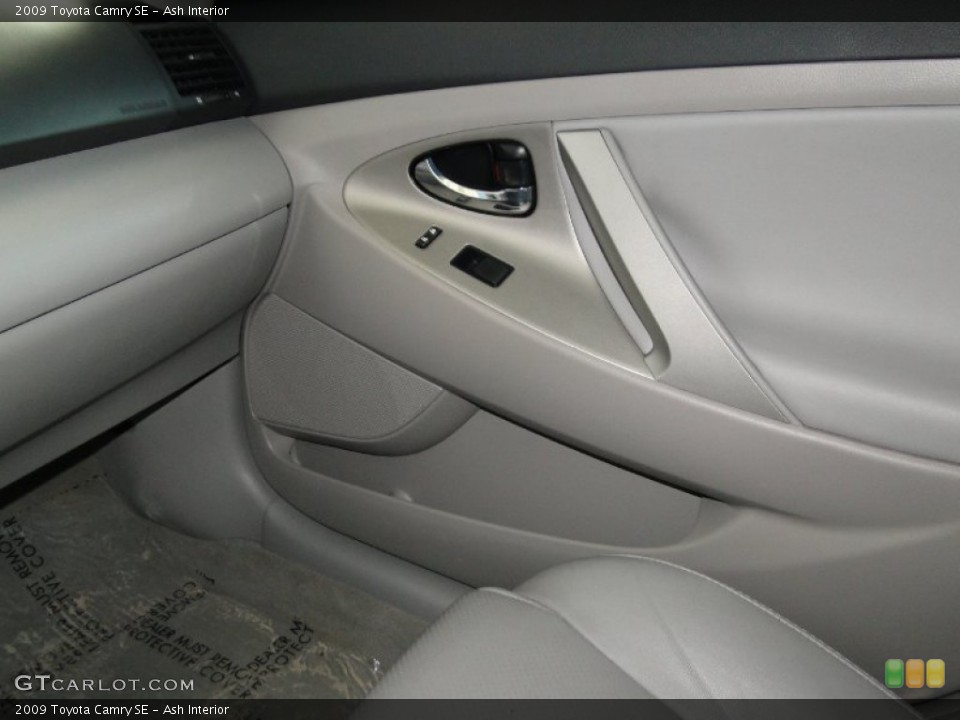 Ash Interior Door Panel for the 2009 Toyota Camry SE #70822236