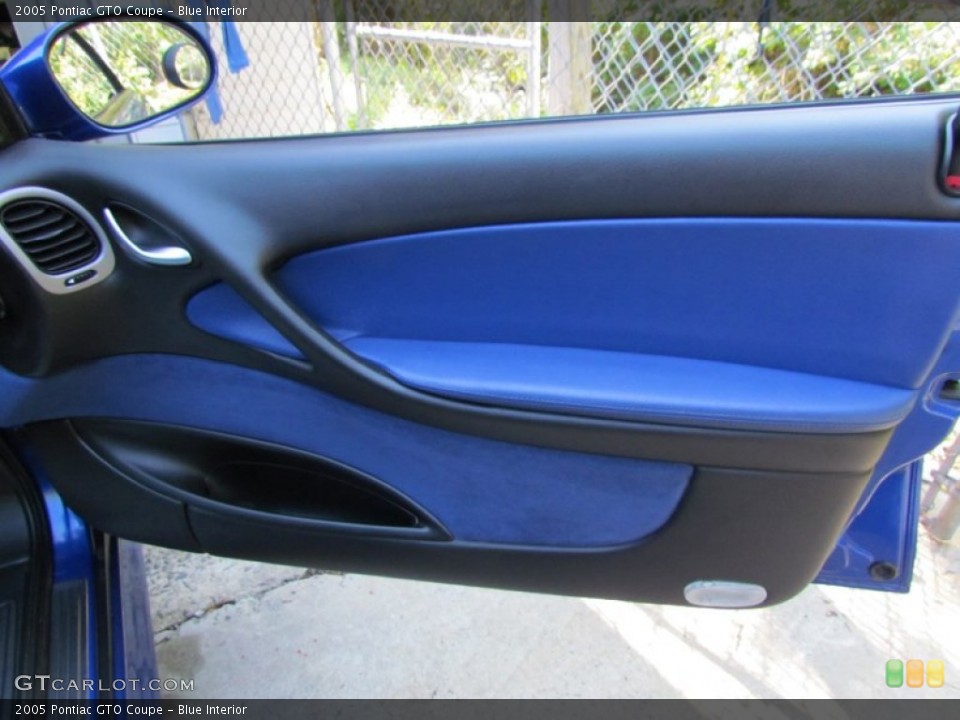 Blue Interior Door Panel for the 2005 Pontiac GTO Coupe #70833177