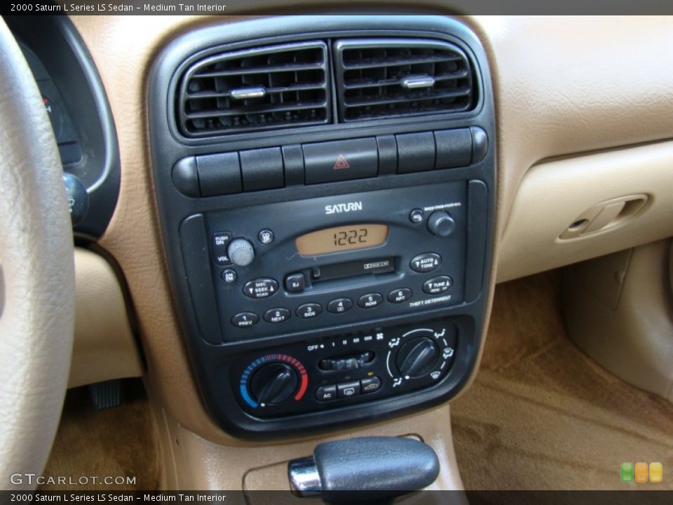 Medium Tan Interior Controls for the 2000 Saturn L Series LS Sedan #70865501