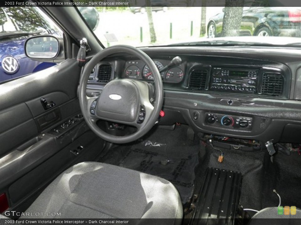 Dark Charcoal Interior Photo for the 2003 Ford Crown Victoria Police Interceptor #70869091