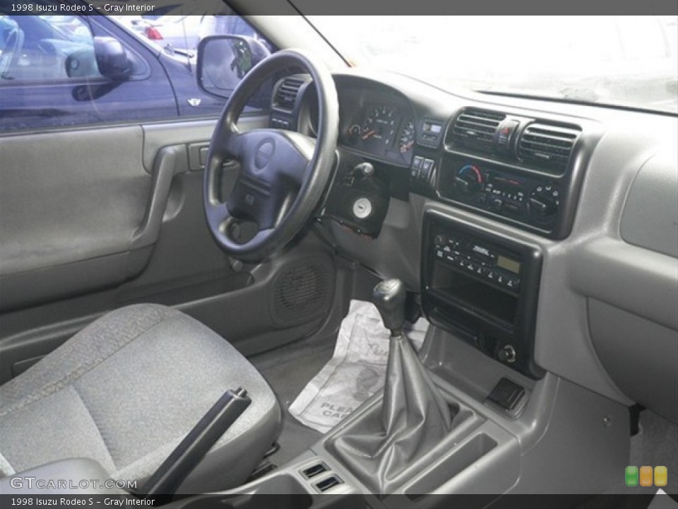 Gray Interior Dashboard for the 1998 Isuzu Rodeo S #70870651