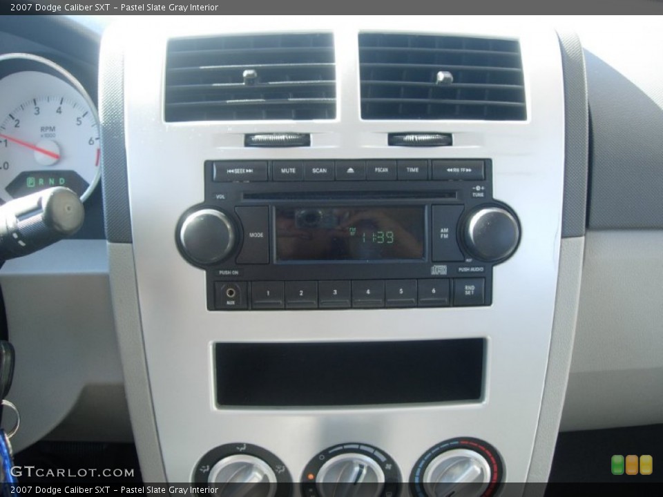 Pastel Slate Gray Interior Controls for the 2007 Dodge Caliber SXT #70883011