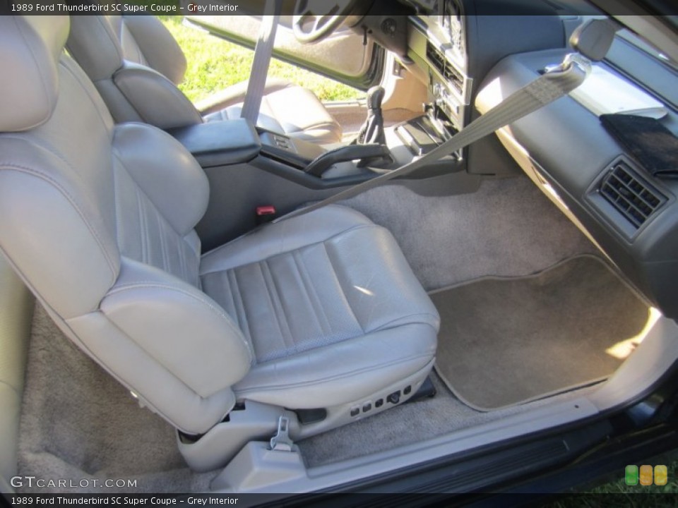 Grey Interior Photo for the 1989 Ford Thunderbird SC Super Coupe #70904446