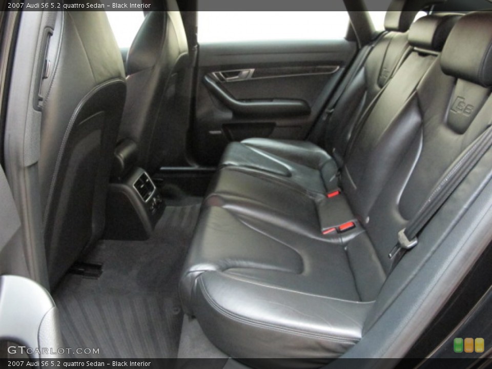 Black Interior Rear Seat for the 2007 Audi S6 5.2 quattro Sedan #70912093