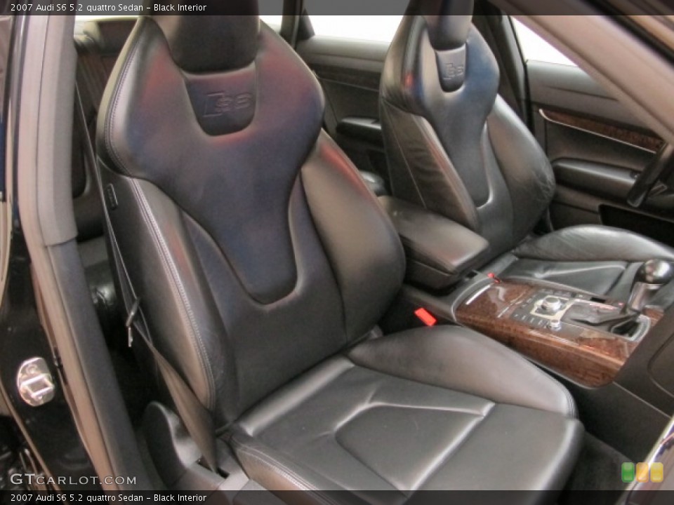 Black Interior Front Seat for the 2007 Audi S6 5.2 quattro Sedan #70912141